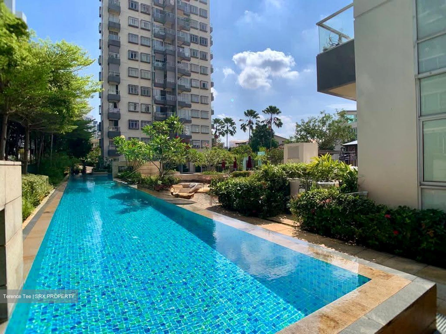 Grosvenor View (D14), Condominium #568198801